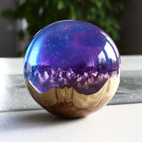 Fermacarte in resina Galaxy, Sfera ibrida in resina e legno, Resin Art Wood, Fermacarte unico, Fermacarte Galaxy Design