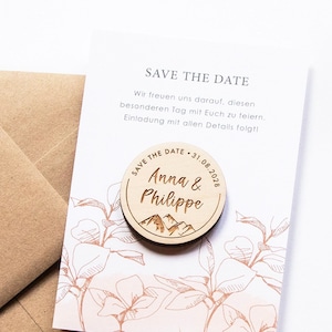 Save the Date Karte mit Magnet aus Holz personalisierte Einladungen Hochzeit Bergmotiv