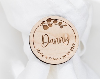 Personalized wooden magnet wedding favor, wooden place card, wedding decoration