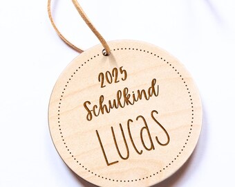 Schoolchild 2025 pendant for school cone personalized with name, school cone pendant made of wood