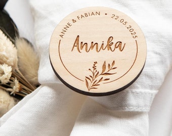 Wedding name tag, wooden place card with magnet, wedding favor