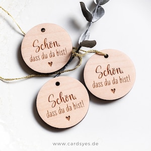 Ciondolo in legno Bello che tu sia qui, bomboniere, etichette regalo, decorazioni per la tavola