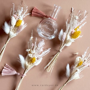 Dried flowers in a mini vase with individual engraving: Perfect as a wedding decoration or as a small gift image 1