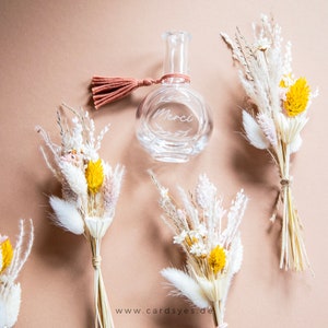 Dried flowers in a mini vase with individual engraving: Perfect as a wedding decoration or as a small gift image 3
