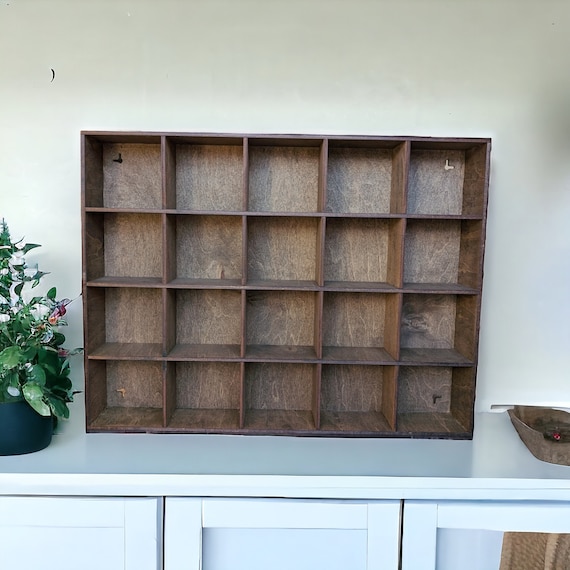 Trinket display shelf deals
