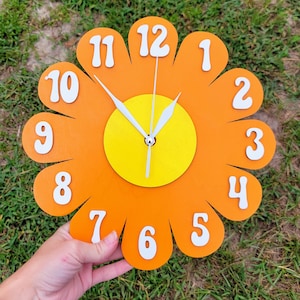 Retro Vintage 1970s Inspired Daisy Wall Clock - Funky Wall Clock - Retro Clock - Flower Power - Nursery Clock - Kitchen Clock - Flower Clock