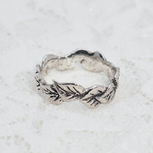 Leaf Motif Unique Handmade Sterling Silver Ring - Multiple Sizes Available - Botanical Nature Ring - Solid Silver