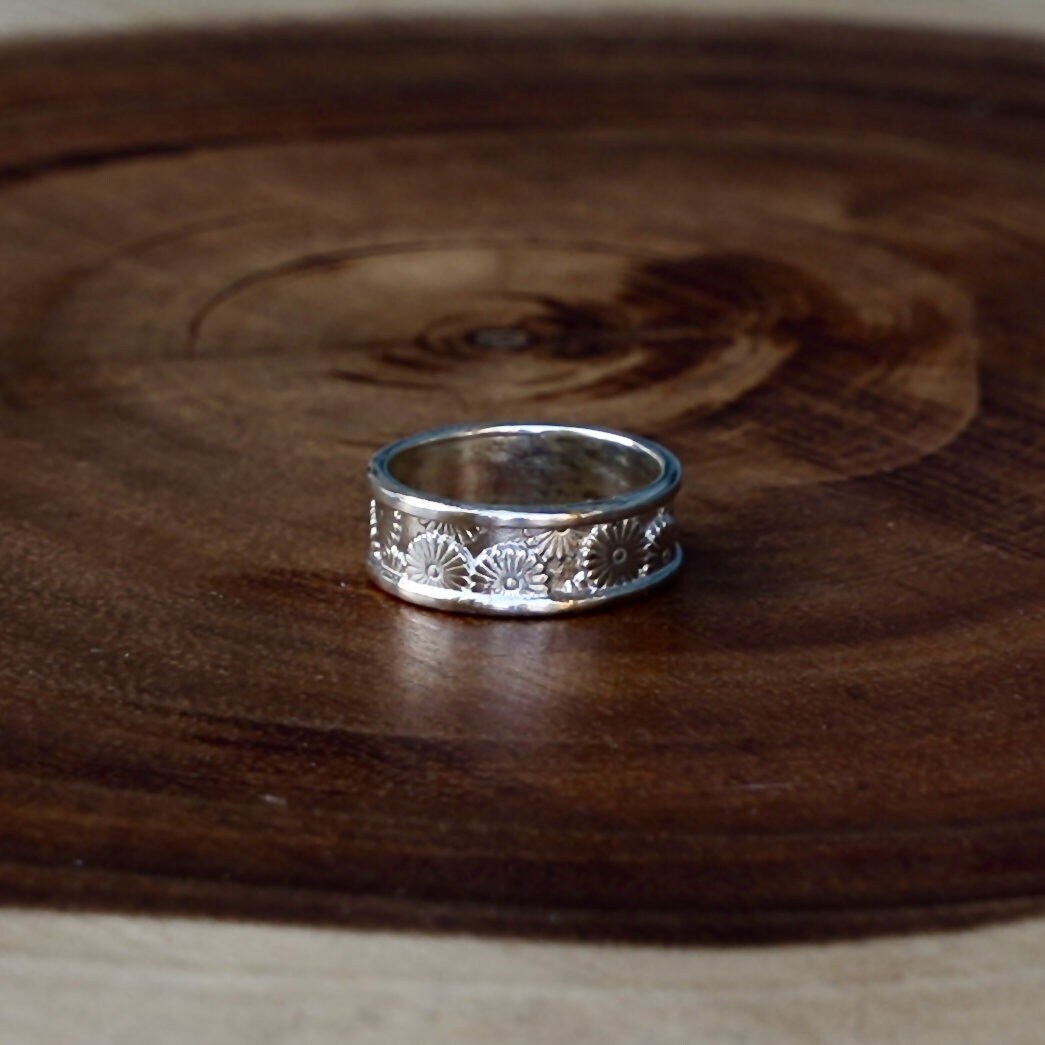 Japanese &quot;Kiku&quot; (Chrysanthemum) Pattern Men&#39;s Ring - Solid Sterling Silver, Unisex size 8, 8.5, 9, Handmade in Canada