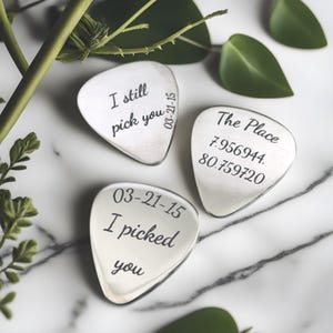 Custom Engraved Stainless Steel Guitar Pick - Personalized Metal Guitar Pick for Unique Melodies and Gift Worthy Musical Moments