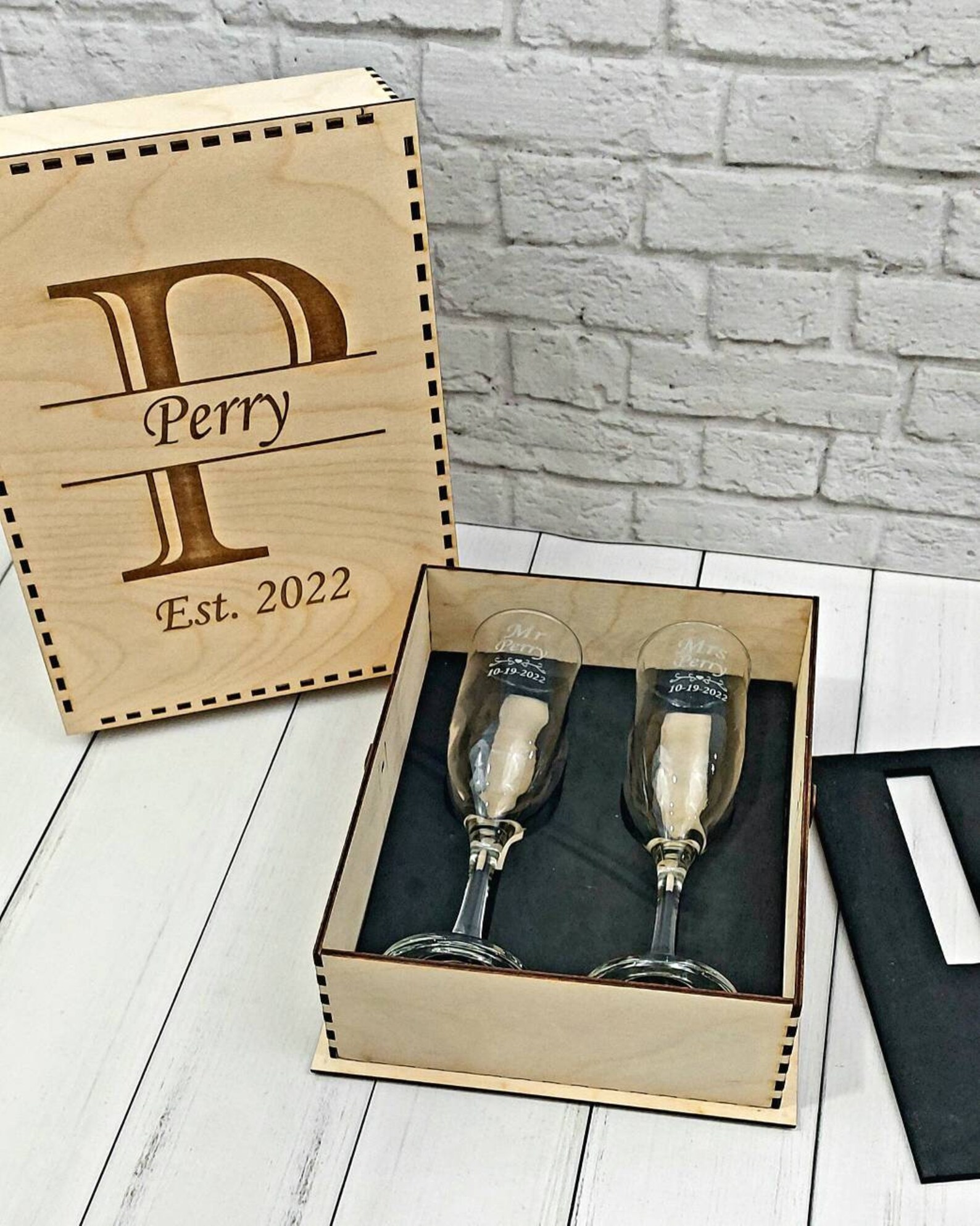 Personalized Champagne Glasses Box Set Custom Champagne Toasting Flutes ...