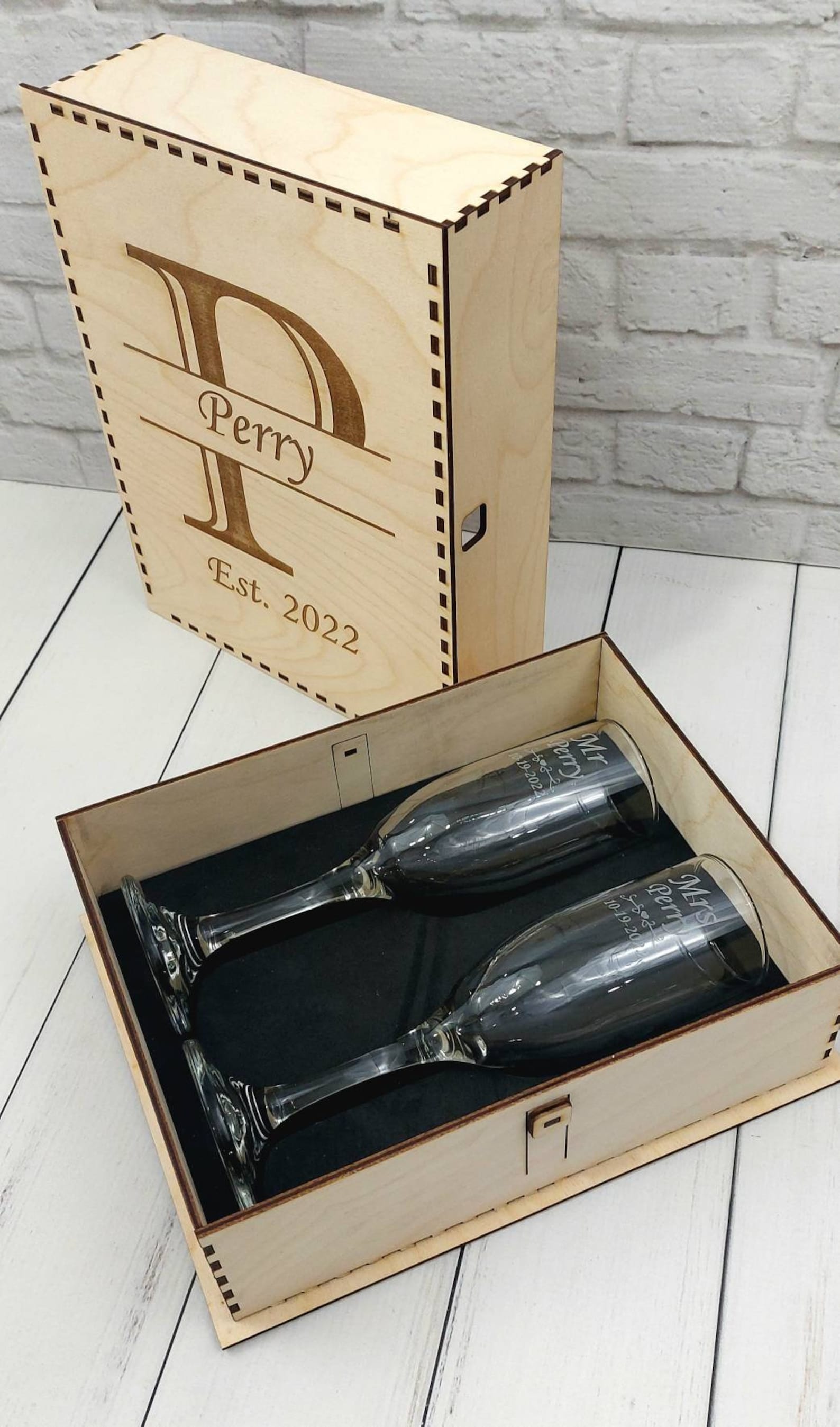 Personalized Champagne Glasses Box Set Custom Champagne Toasting Flutes ...