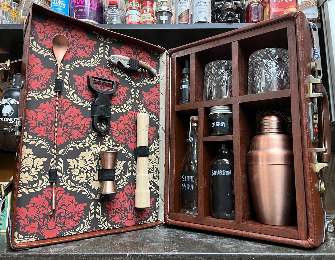 Vintage Style Portable Speakeasy Mini Plus Traveling Bar Case Chest