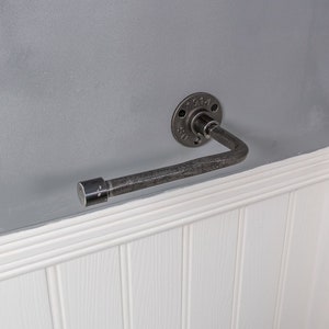 Industrial toilet roll holder Vintage toilet paper holder Metal steel cast iron wall mounted bathroom fitting Steampunk toilet roll storage.