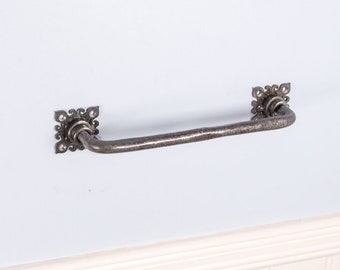 Bathroom towel rail Kitchen towel bar Vintage towel rack Cast iron towel holder Rustic home décor Industrial bathroom accessory Antique Barn