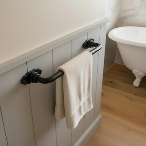 towel rail Bathroom towel holder Iron towel bar Bathroom décor Kitchen towel rack Steampunk bathroom accessory Farmhouse Barn