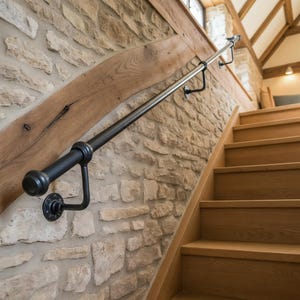 Pasamanos de escalera exterior de hierro forjado negro / Pasamanos de escalera de acero moderno / Pasamanos de metal para escalones / Hecho a mano en el Reino Unido