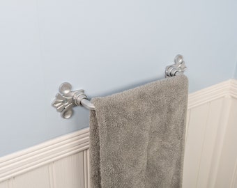 Vintage towel rail Silver towel bar Shabby chic towel holder Farmhouse towel rack French country bathroom décor Cast iron bathroom accessory