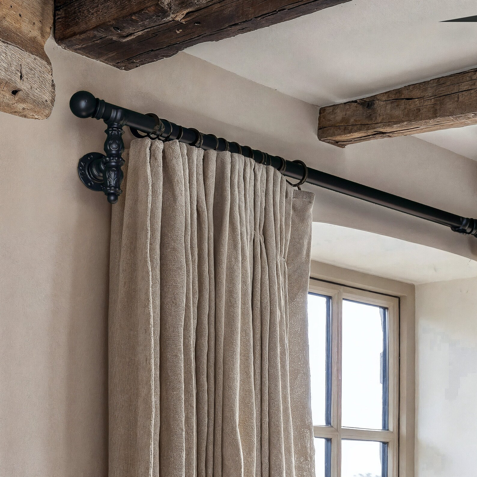 Black Metal Curtain Rail Wrought Iron Wall Mounted Vintage Curtain Rod