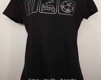 Mangez, dormez, faites du football (10 x 3,25 po.) T-shirt ou sweat à capuche avec strass - 6 modèles au choix - Livraison gratuite aux États-Unis