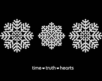 3 flocons de neige (8,96 x 2,94 po.) T-shirt ou sweat à capuche avec strass - 6 styles au choix - Livraison gratuite aux États-Unis