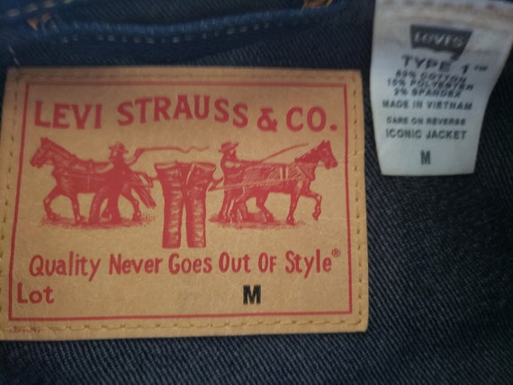 Levis - image 3