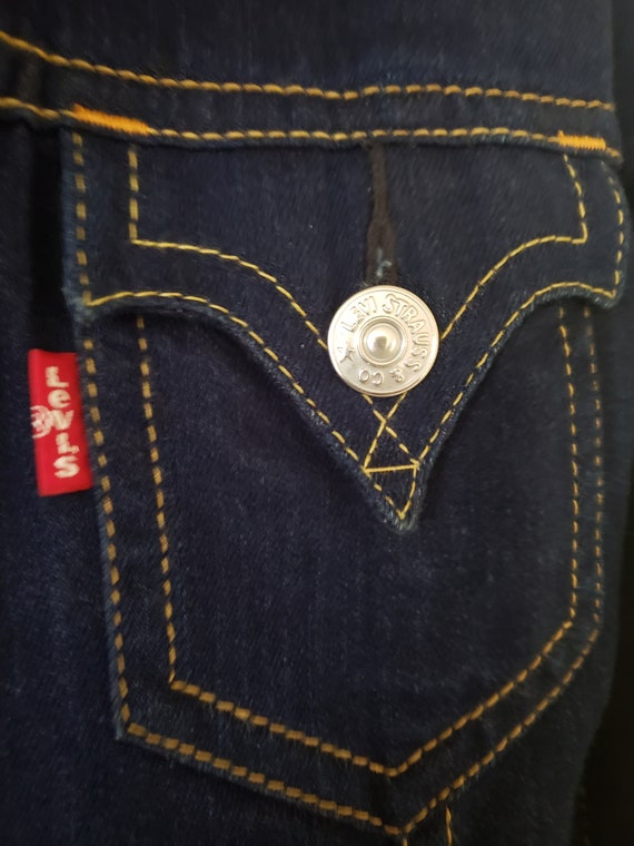 Levis - image 9