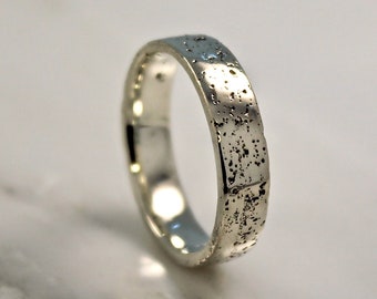 White Gold Organic Wedding Ring, Simple Natural 9ct Gold Mens Band by WoodenGold.