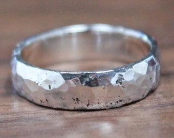 Hand Hammered Silver Ring, Polished finish, Alternative Band, Silver Pebble Ring, Wedding band, Sterling Silver Ring.