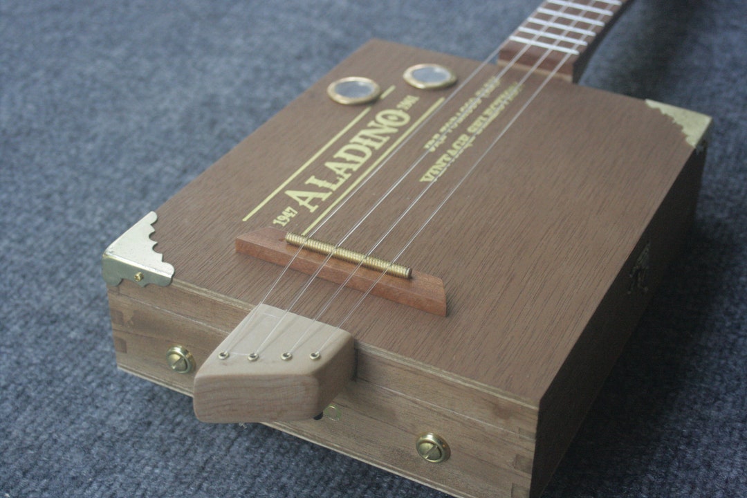 Aladino Natural Acoustic Cigar Box Ukulele by D-art Homemade Guitar Co ...