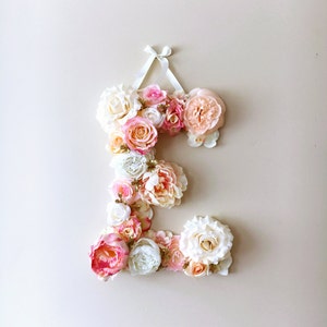 Fondo de fiesta, accesorio fotográfico, decoración de fiesta, letras florales rosas, letras de pared para guardería, regalo de baby shower para futura mamá, iniciales de bebé personalizadas