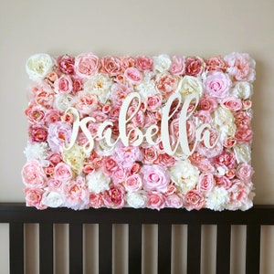 Presente para nova mamãe, berçário de parede de flores, arte de parede de berçário, berçário de menina, carta de flores, moldura de flores, painel de parede floral, decoração de chá de bebê