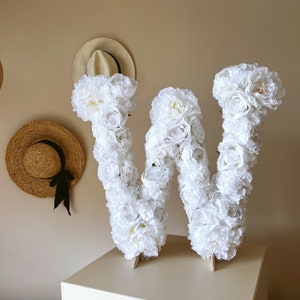 Decoración personalizada para despedida de soltera, decoración para bodas de verano, letras de flores grandes, decoración para habitación infantil, decoración floral de pared, decoración para despedida de soltera blanca.