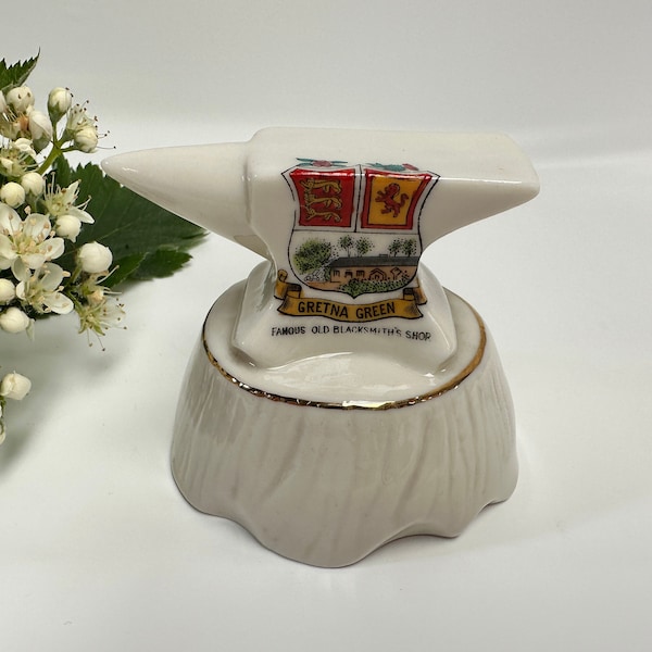 Willow Staffordshire crested china anvil Gretna Green