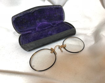 Antique glasses Spectacles with  Original Case, D & J Stewart Stirling