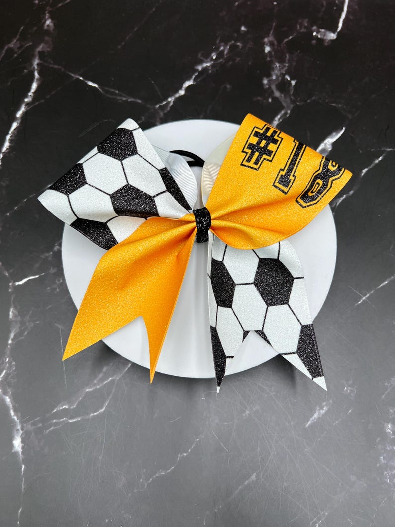 Custom Soccer bow made in your team colors. Price listed is per bow. Soccer , custom bow, team bows, Soccer bow, custom soccer bow bild 10