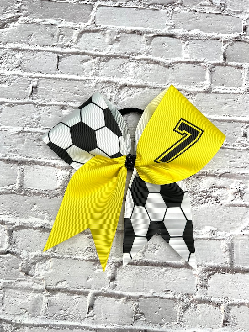 Custom Soccer bow made in your team colors. Price listed is per bow. Soccer , custom bow, team bows, Soccer bow, custom soccer bow bild 4