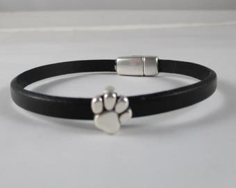 pet memorial bracelet, dog memorial jewelry, paw print jewelry, leather paw print bracelet, dog bracelet, cat bracelet, dog lover jewelry