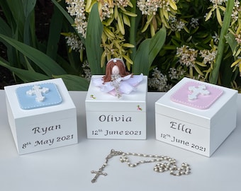 Caja personalizada para rosario de Primera Comunión, perfecta para bautizos, confirmaciones y comuniones.