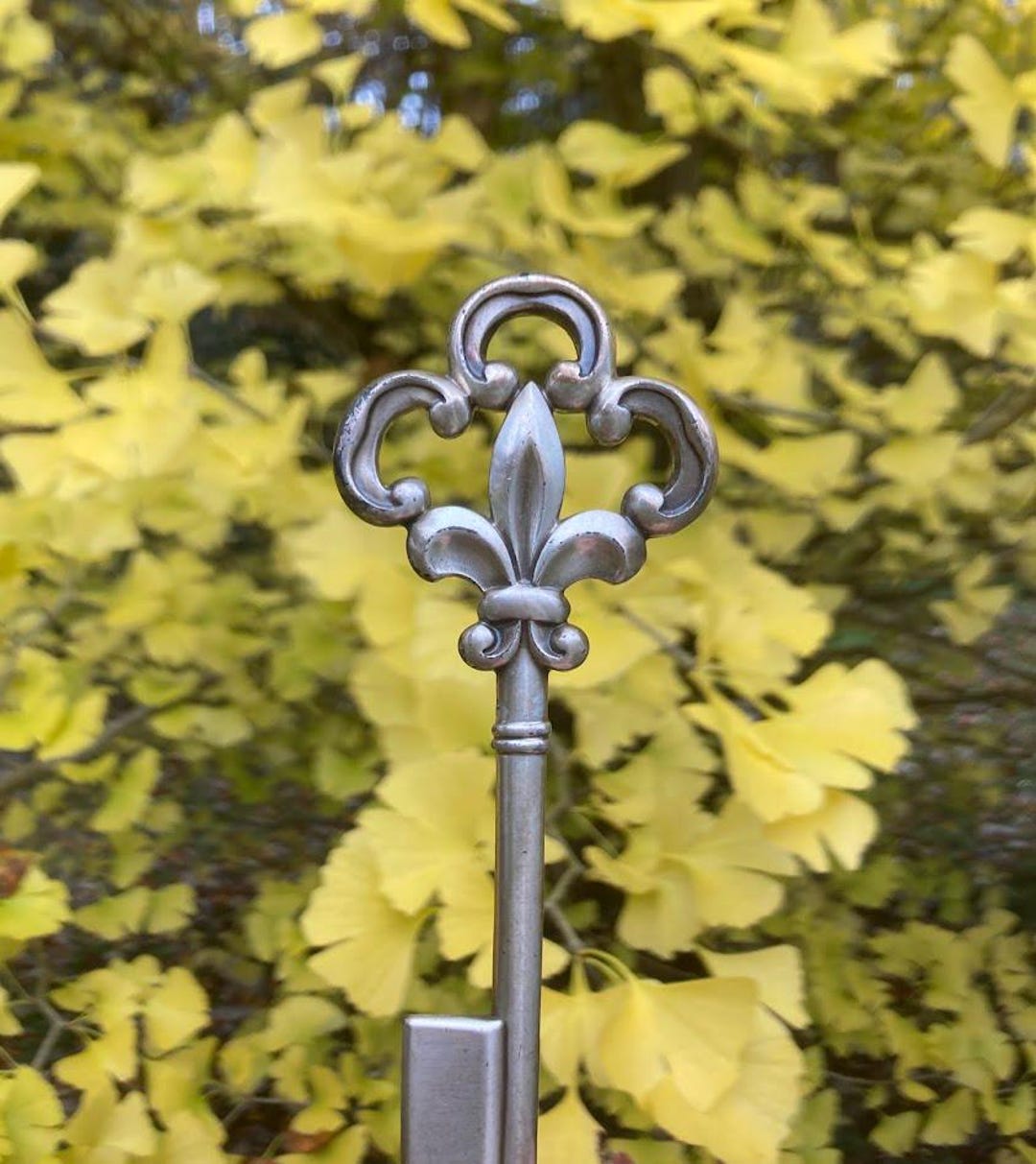 Coro Pegasus Skeleton Key Brooch. Silver Tone Statement Jewelry - Etsy