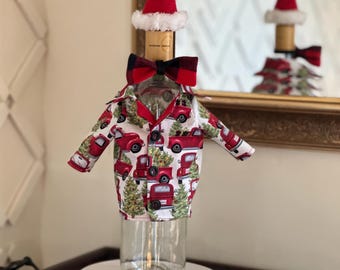 Christmas Wine Bottle Cover, Red and Green Holiday Decor, Red Truck  and Christmas Tree Design