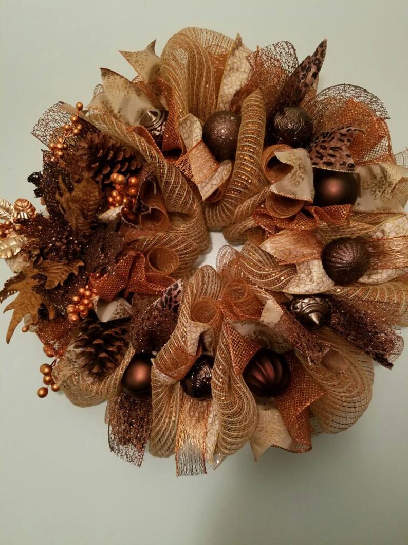 copper christmas wreath brown christmas wreath pinecone etsy