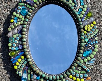 Mosaic Mirror Green Oval 14.5 x 11.5