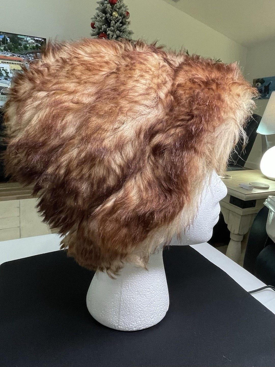 Vintage 1960s Tuscan Lamb Fur Wool Ski Hat Made in Italy for  display picture 3