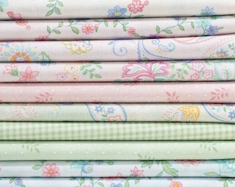 Fat quarter bundle, Dorothy Jean's Flower Garden by Mary Jane Carey of Holly Hill Quilt Designs for Henry Glass Fabrics, 15 fat quarters
