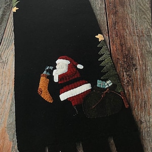 Santa&#39;s Coming pattern by Nutmeg Hare, 9&quot; x 28&quot;&quot; wool table runner, #37