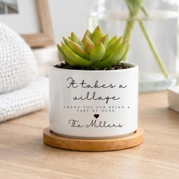 Nanny Geschenk, Danke Geschenk, personalisierter Pflanzer, Geschenk für Lehrer, Geschenk für Betreuer, es braucht ein Dorf, Geschenk für Nachbar, Sukkulente