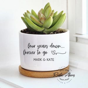 Geschenk zum 4. Jahrestag, Geschenk zum 4. Jahrestag für Frau, Hochzeitstag, Geschenk für Paar, Sukkulentenpflanzer, Lebende Pflanze, personalisiertes Geschenk