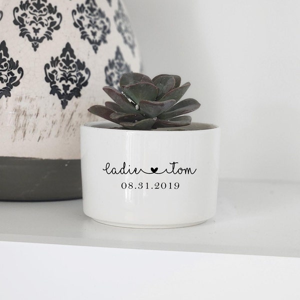 Personalized Mini Succulent Gift, Custom Ceramic Flower Pot, Bridal Shower Gift, Anniversary Gift, Gift for Wife, Wedding Date