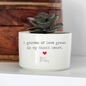 Personalized Gift for Nana, Nana&#39;s Garden Flower Pot, Custom Plant Pot, A Garden of Love Grows, Nana Christmas Gift