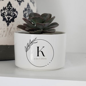Custom Succulent Planter, Gift for Bridesmaids, Monogramed flower pot, Mini Plant Pot, Personalized Planter, Name Pot, Gift for Friend